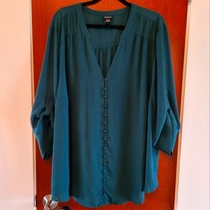 TORRID HARPER GEORGETTE BUTTON-FRONT 3/4 SLEEVE PULLOVER BLOUSE Size 4, Green